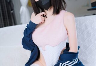 [COS写真]miko酱 草莓圣代 [46P-259MB]